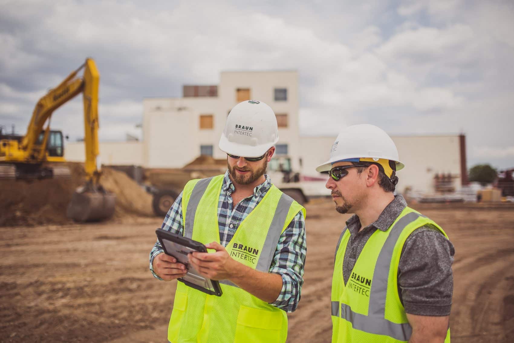 What does an engineer do. Geotechnical Engineering. Geotechnical Construction. SBM Geotechnical Engineering. Environmental Engineering.